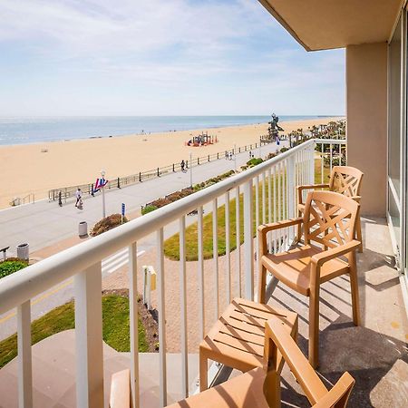 Hampton Inn Virginia Beach Oceanfront North Exterior photo