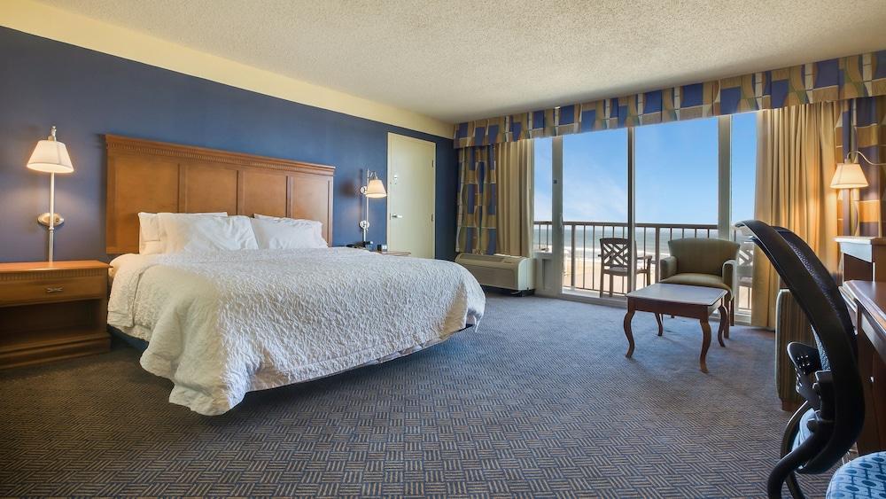 Hampton Inn Virginia Beach Oceanfront North Exterior photo