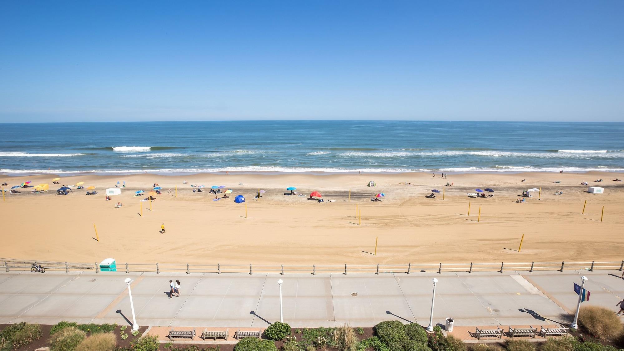 Hampton Inn Virginia Beach Oceanfront North Exterior photo