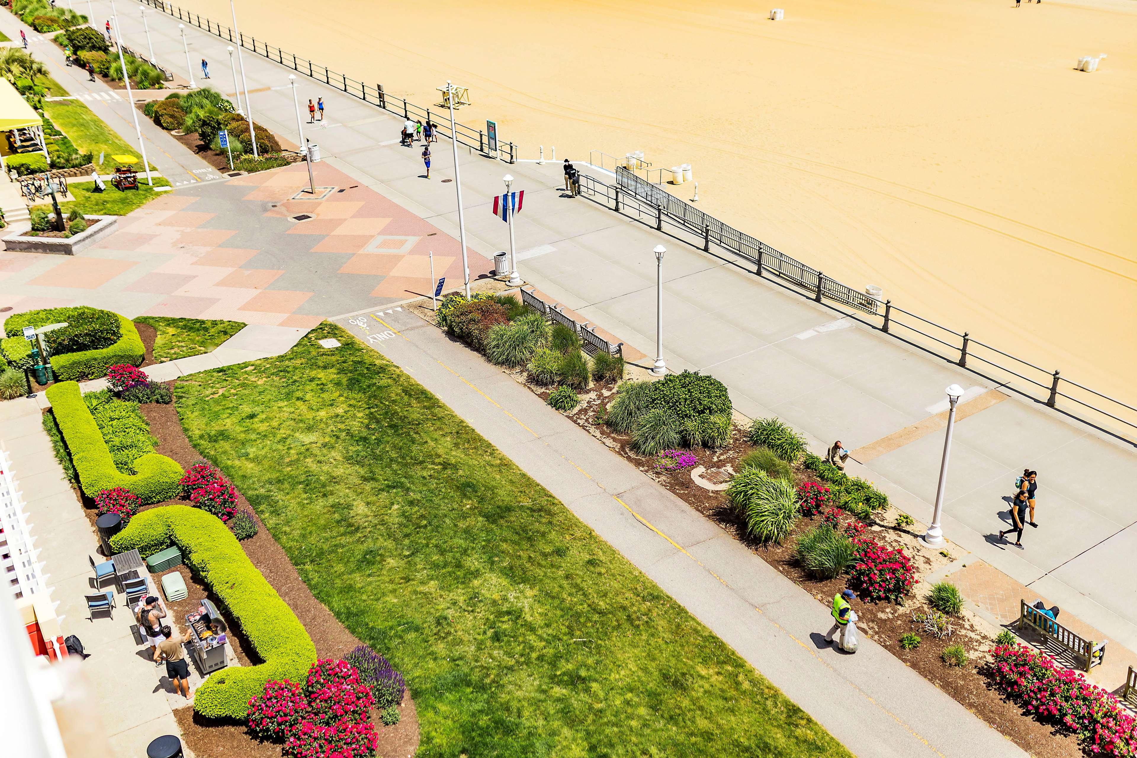 Hampton Inn Virginia Beach Oceanfront North Exterior photo