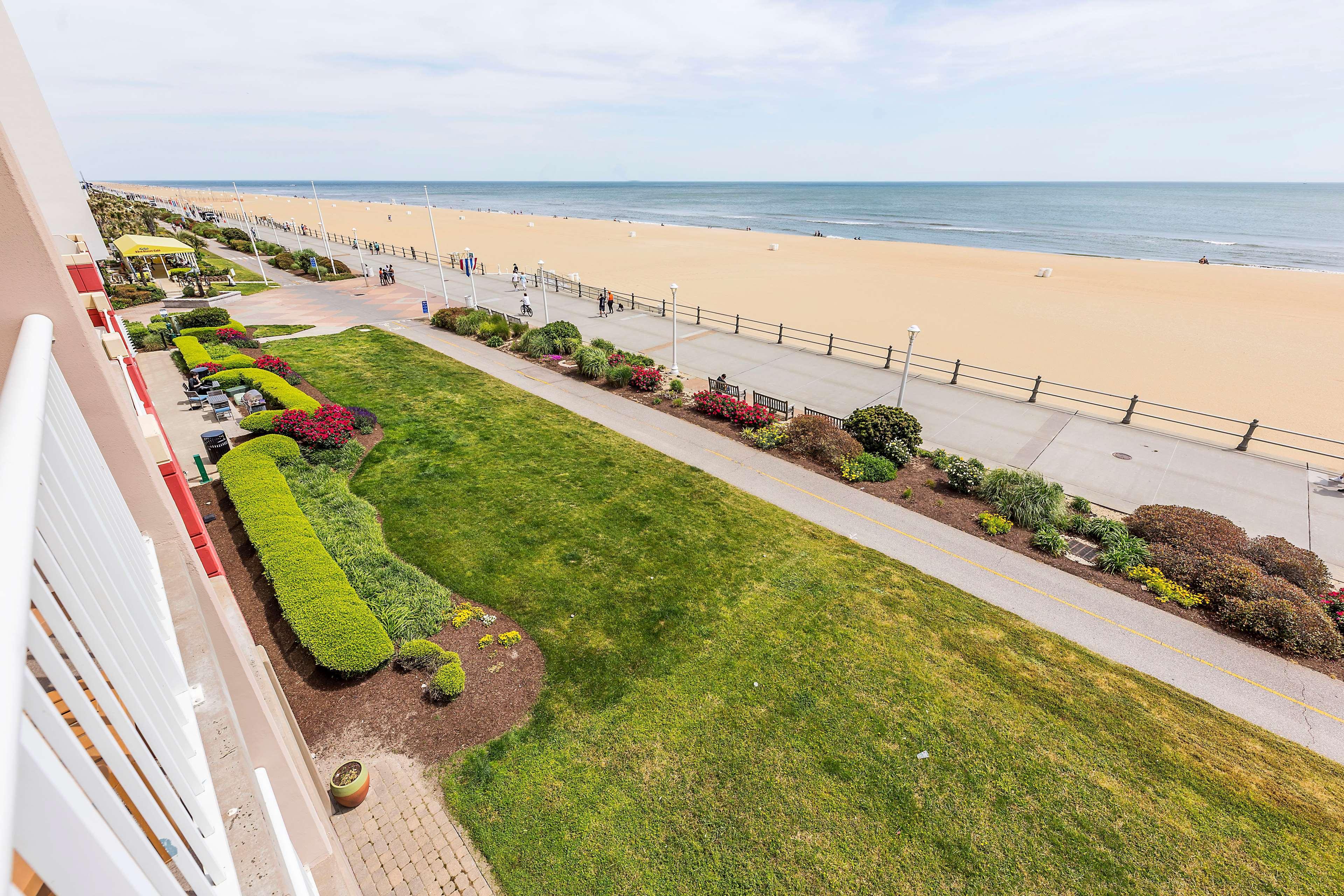 Hampton Inn Virginia Beach Oceanfront North Exterior photo