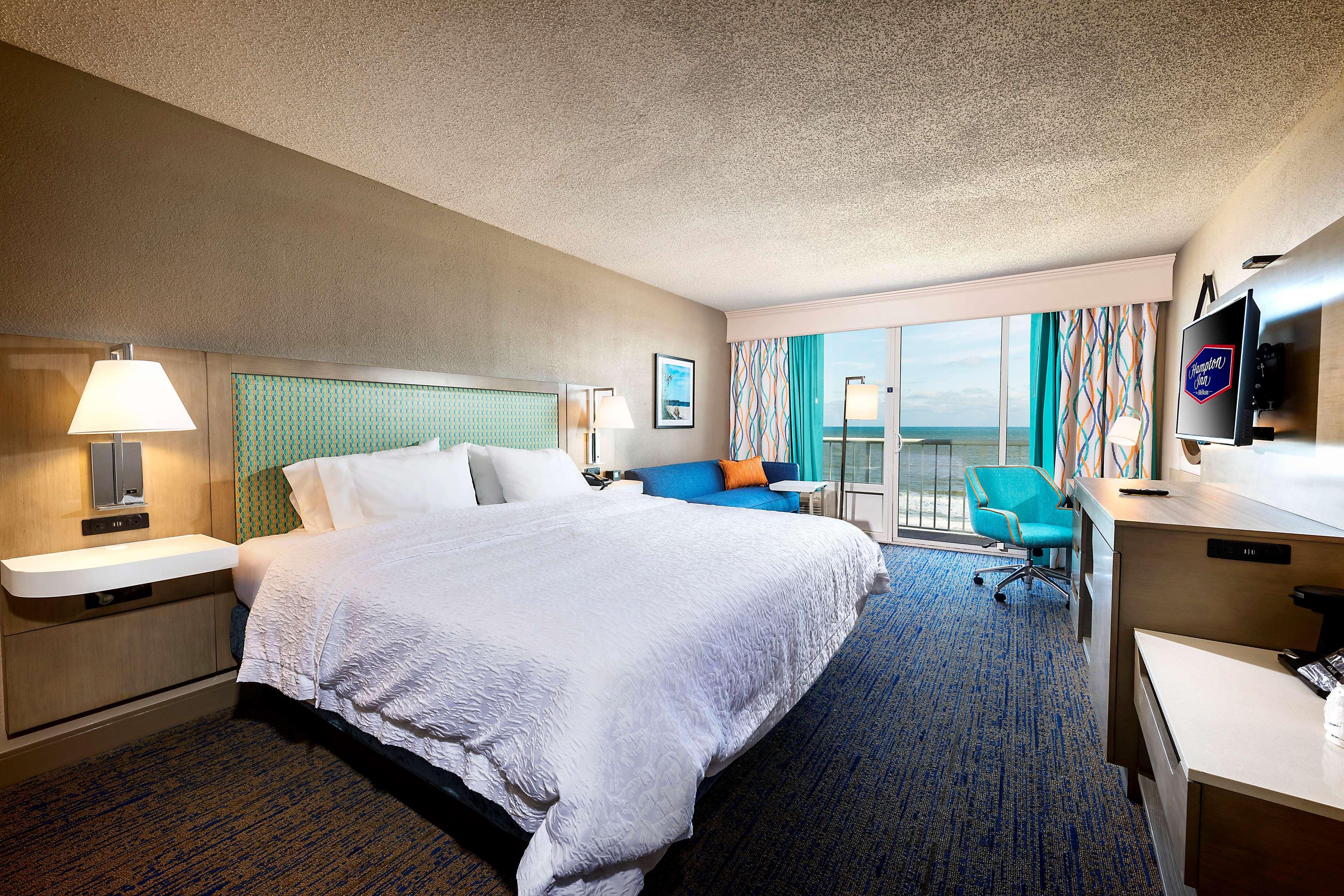 Hampton Inn Virginia Beach Oceanfront North Exterior photo