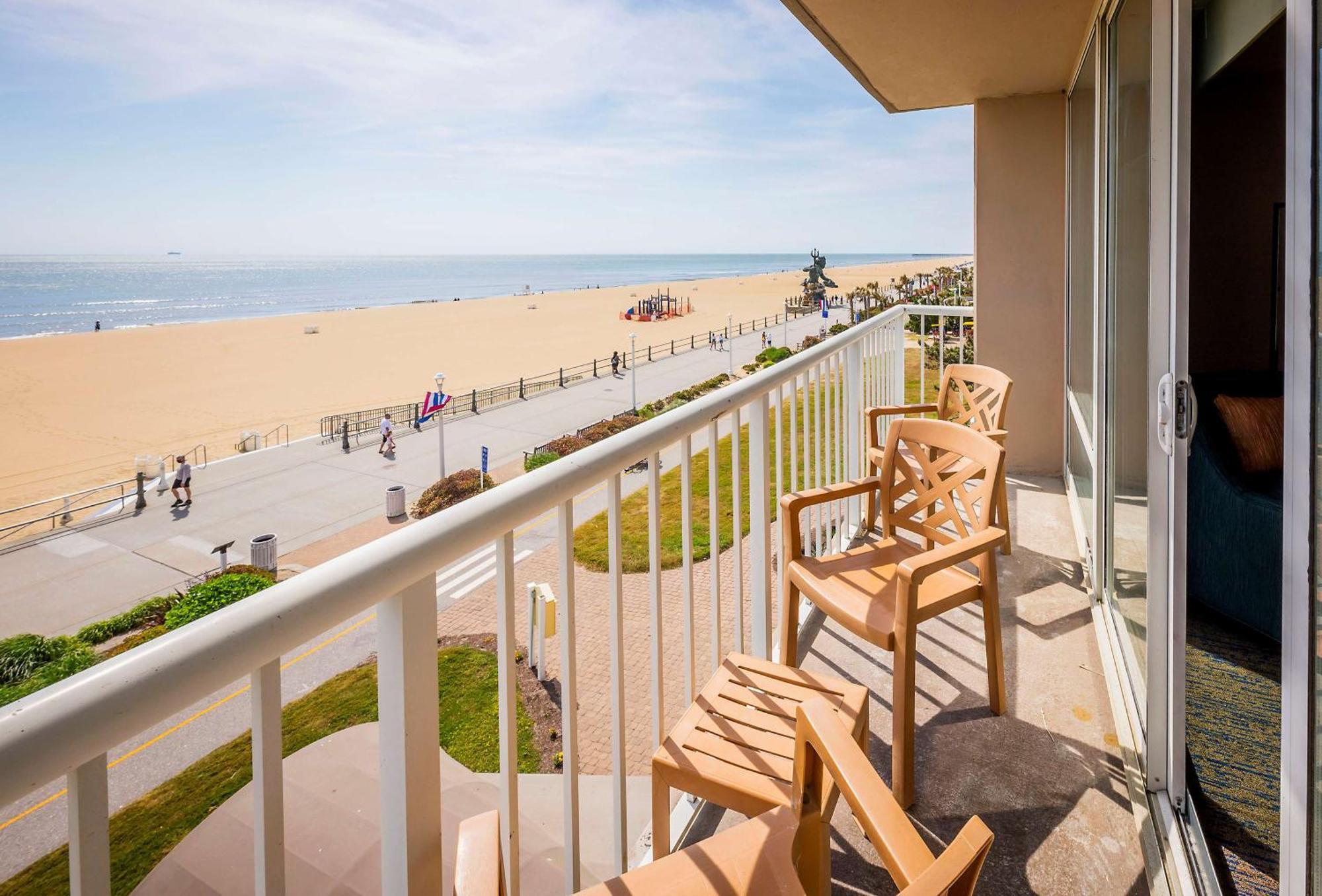 Hampton Inn Virginia Beach Oceanfront North Exterior photo