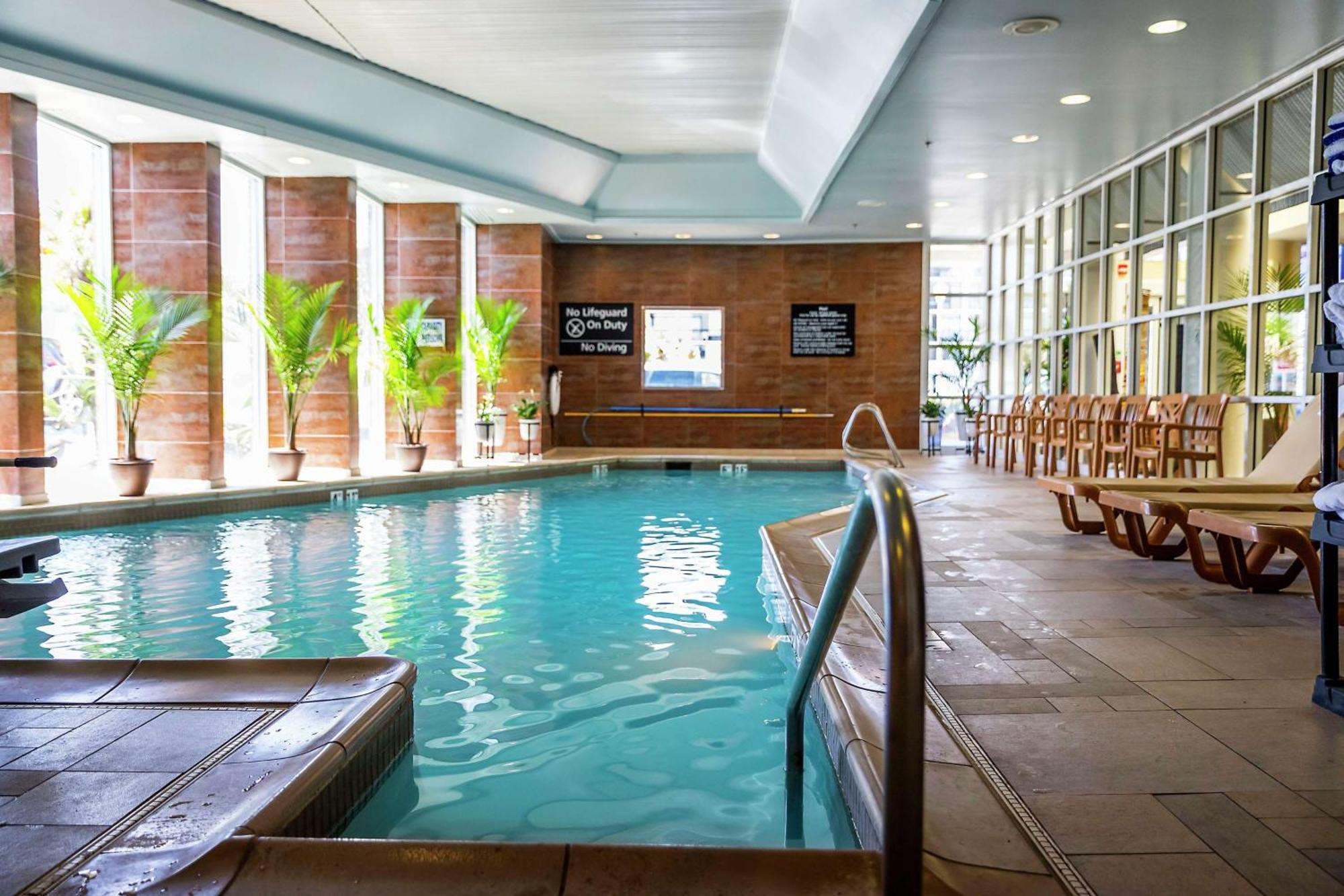 Hampton Inn Virginia Beach Oceanfront North Exterior photo